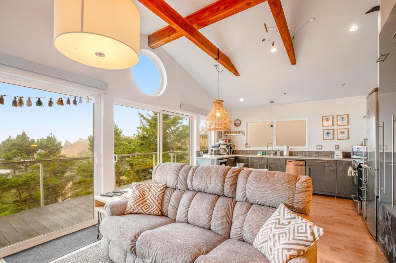 Crowsnest Oceanside Exterior foto